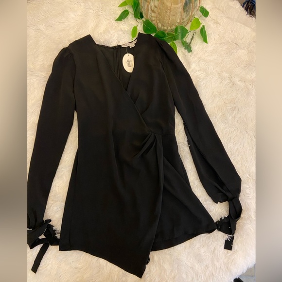 HYFVE Black asymmetrical split sleeve Skirt Romper size Small new - Picture 3 of 14